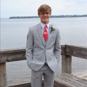 Meet your Posher, Aaron